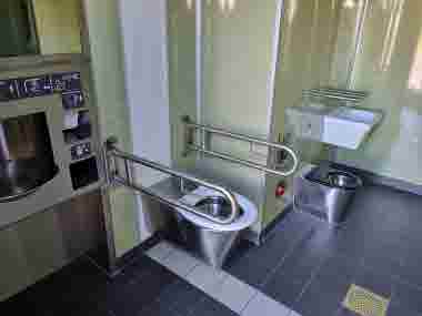Tetragon 200 Family room toilet, Viskängen Helsingborg Sweden, Project 31725